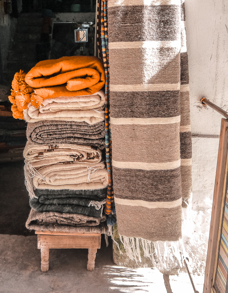 Want to go rug shopping in Essaouira? We've got a guide for you!