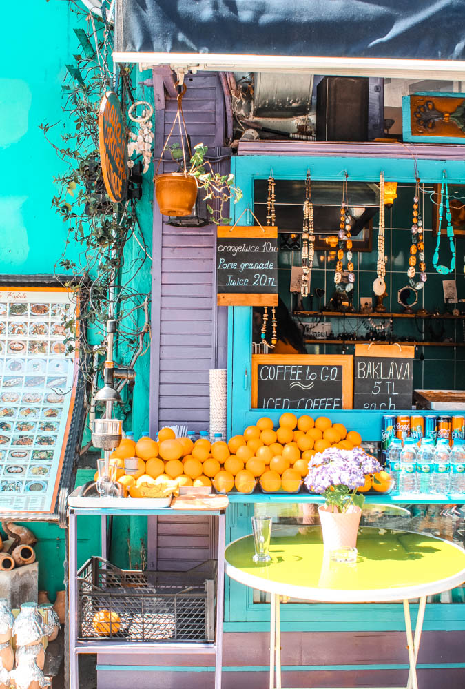 Planning to visit Istanbul, Turkey and looking for unique things to do and instagrammable spots? This is Maya's Corner, a quirky café in the center of Istanbul