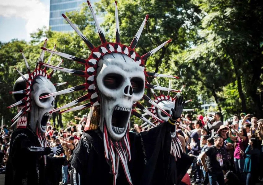 dia de muertos parade mexico city