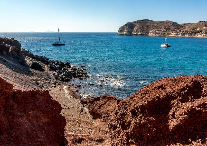 red beach santorini