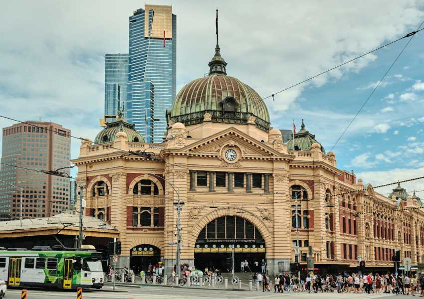 Things To Do In Melbourne Alone - No Hurry To Get Home