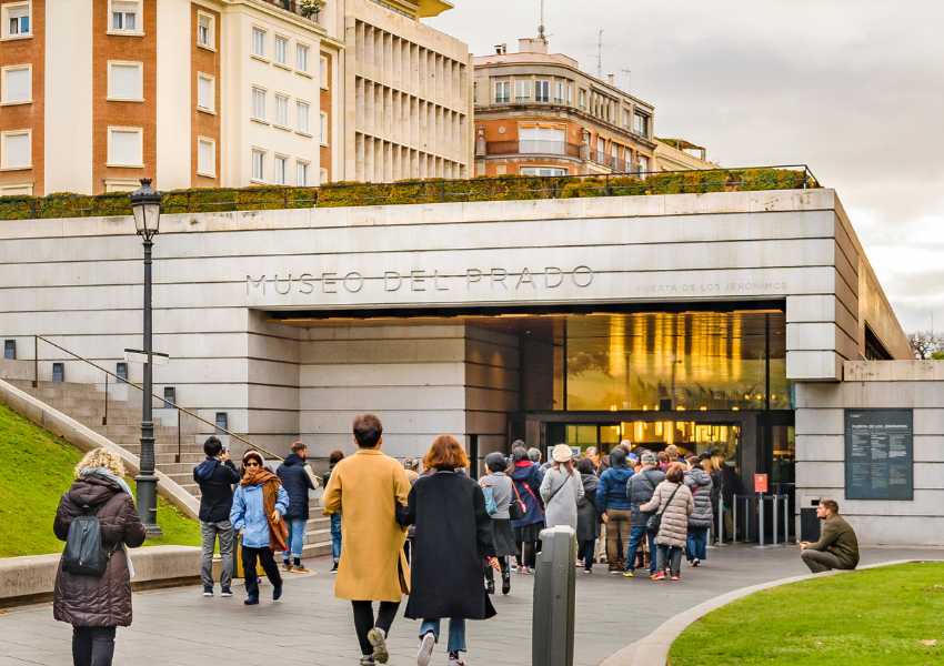 things to do in madrid alone