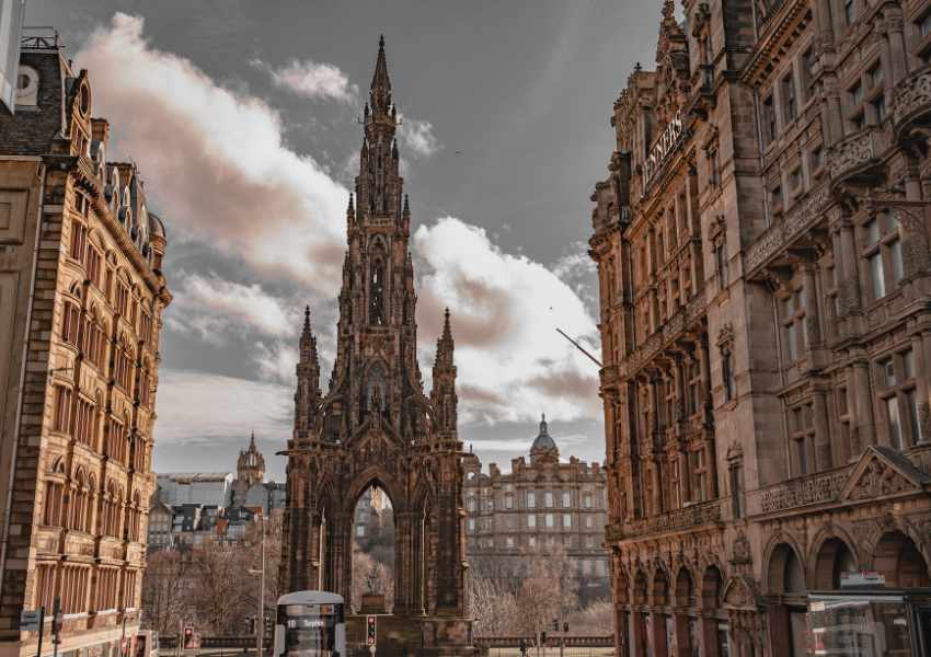Solo Trip to Edinburgh
