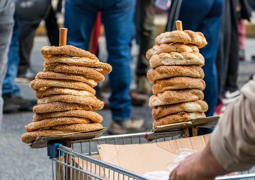 Street Food In Athens: 9 Delicious Dishes You Need to Try