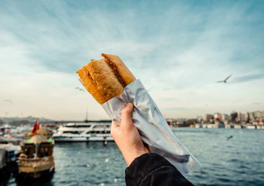 20 Most Delicious Street Food in Istanbul (Plus Where to Find It!)