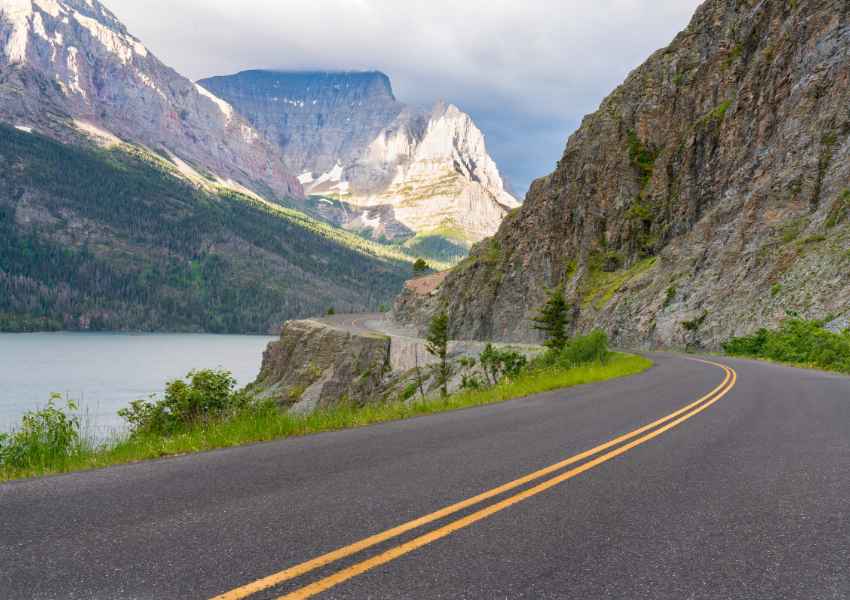 Road Tripping the US: Essential Routes for Every Adventurer
