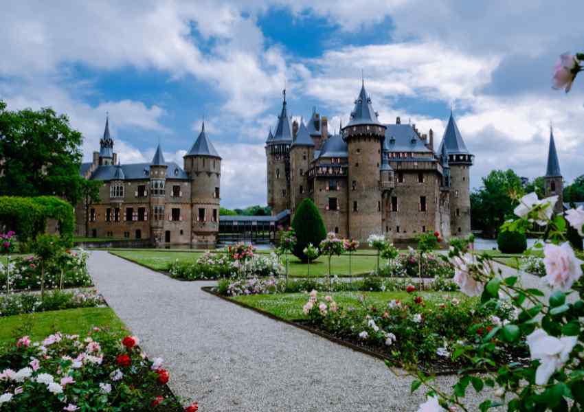 castles near amsterdam