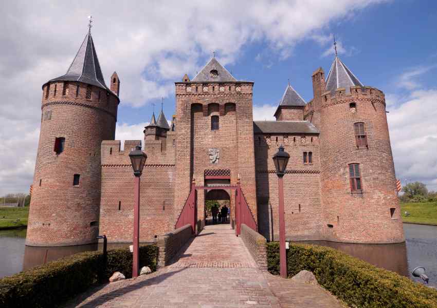 castles near amsterdam