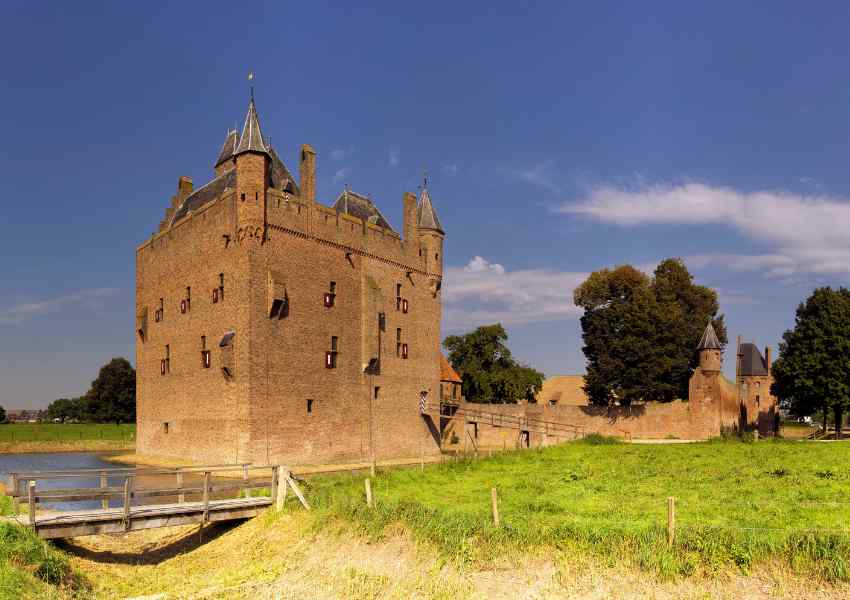 castles near amsterdam