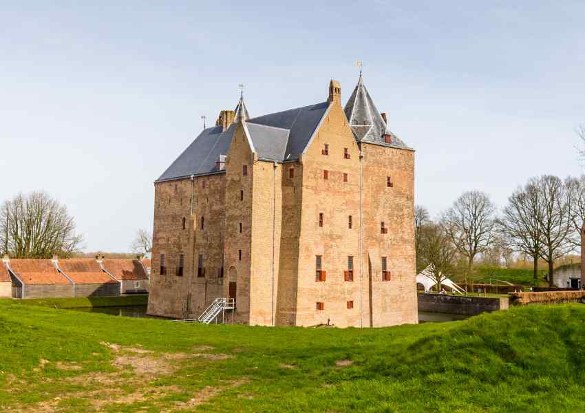 castles near amsterdam