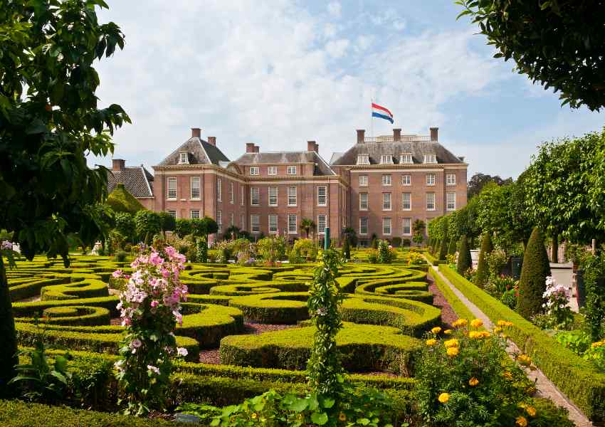 castles near amsterdam