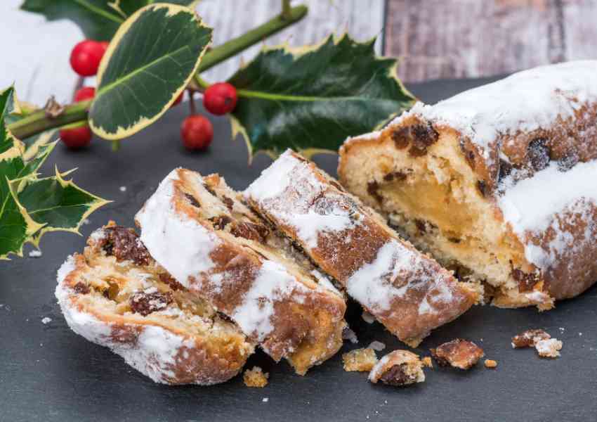 What to Eat at a Christmas Market in Germany